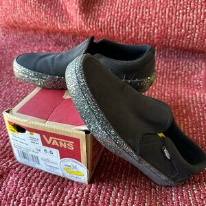 Brand New Vans Asher Deluxe. Canvas/Confetti, black size 6.5